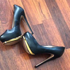 Brand New..Zara Leather Round Toe Platform High Heel